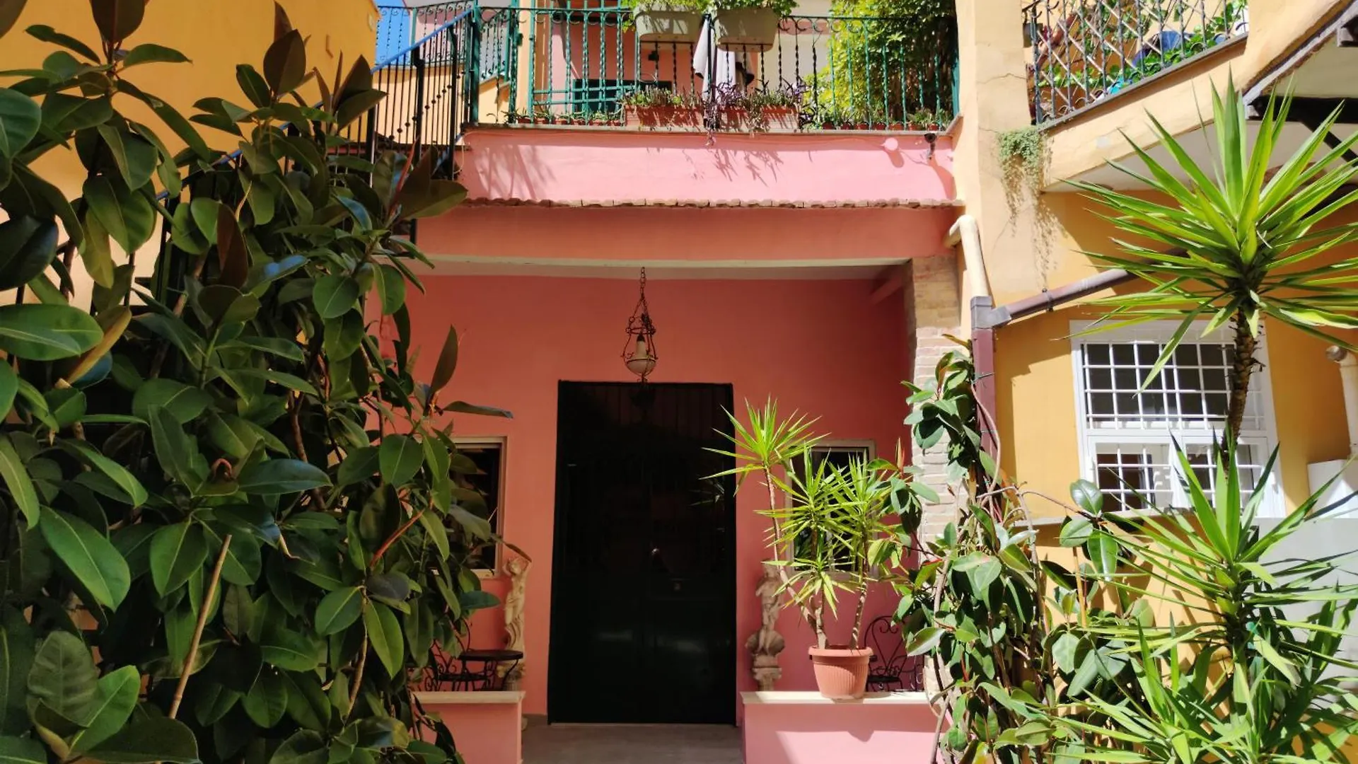 Apartment Domus Monami Dreams & Terrace In Trastevere Rome